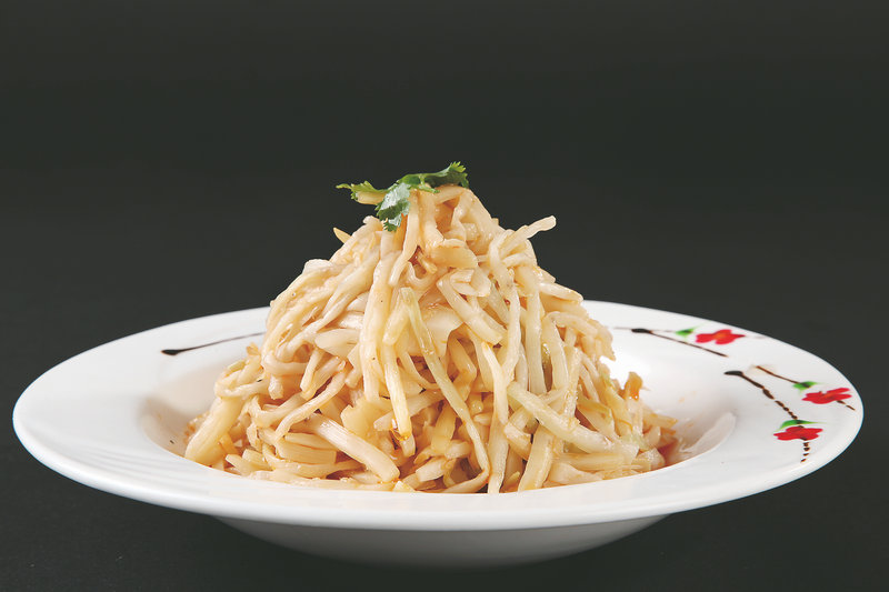 青椒香干盖浇饭家常,青椒香干盖浇饭家常做法