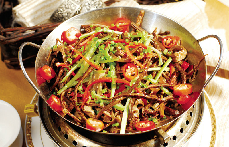 牛肉烫面饺子的做法大全(牛肉烫面饺子的做法大全窍门)