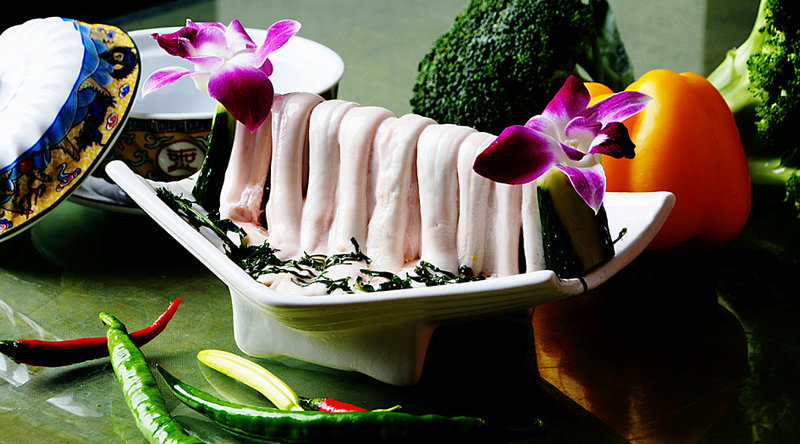 青椒牛肉怎么烧(青椒牛肉烧烤)